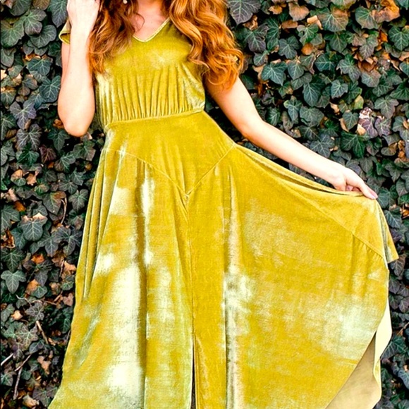 COPY - Vintage Moss Cut-Out Dress - Picture 1 of 3